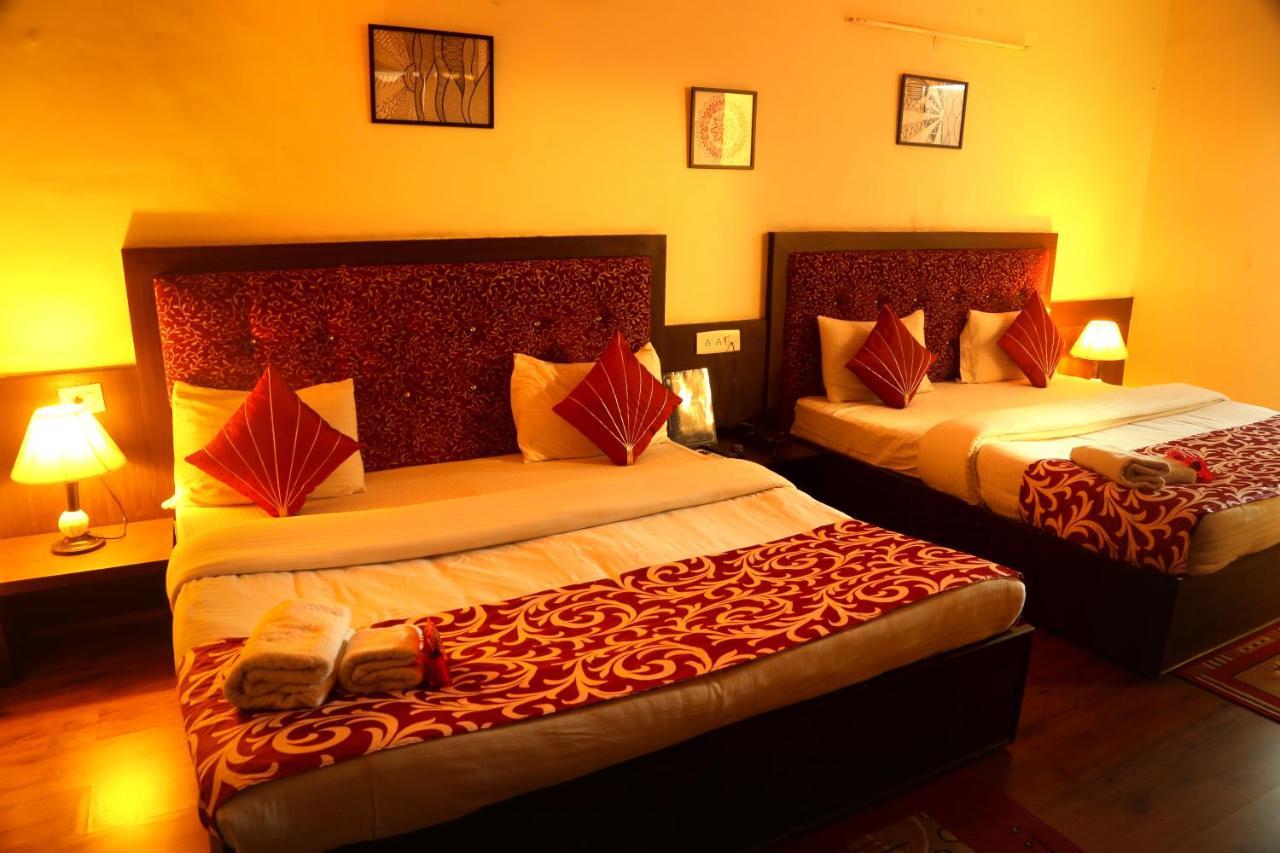 Anantkoti Hotel Yeni Delhi Dış mekan fotoğraf