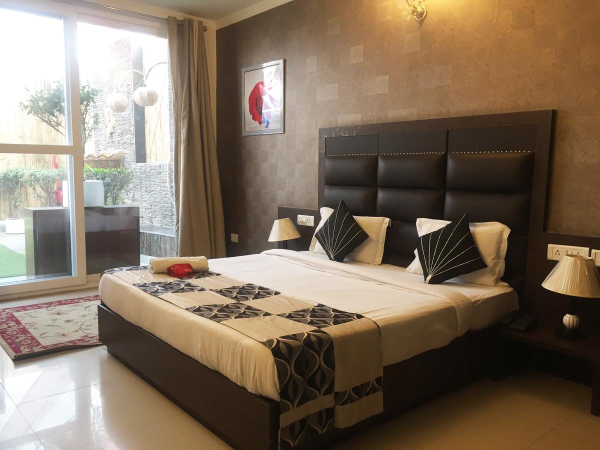 Anantkoti Hotel Yeni Delhi Dış mekan fotoğraf