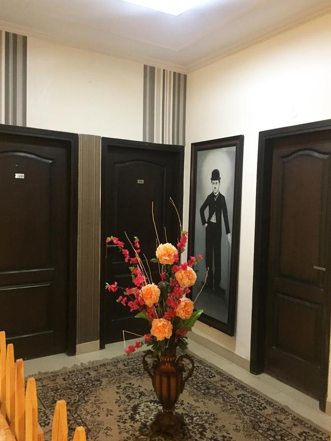 Anantkoti Hotel Yeni Delhi Dış mekan fotoğraf