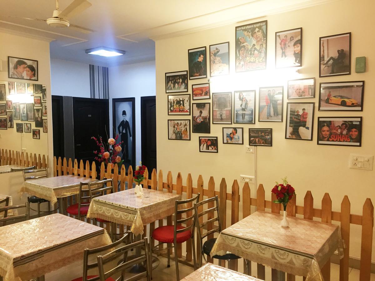 Anantkoti Hotel Yeni Delhi Dış mekan fotoğraf