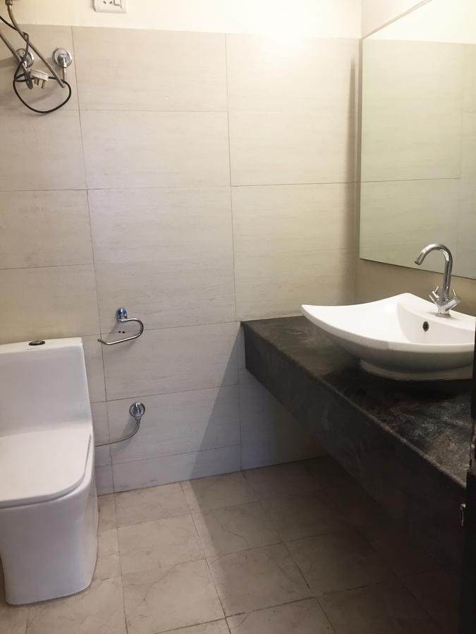 Anantkoti Hotel Yeni Delhi Dış mekan fotoğraf