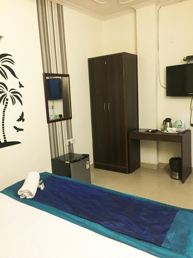 Anantkoti Hotel Yeni Delhi Dış mekan fotoğraf