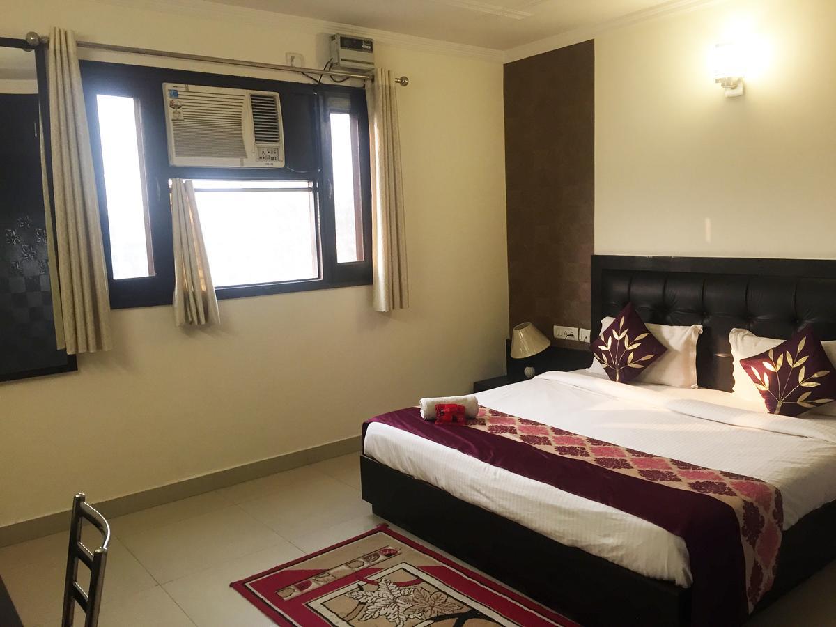 Anantkoti Hotel Yeni Delhi Dış mekan fotoğraf