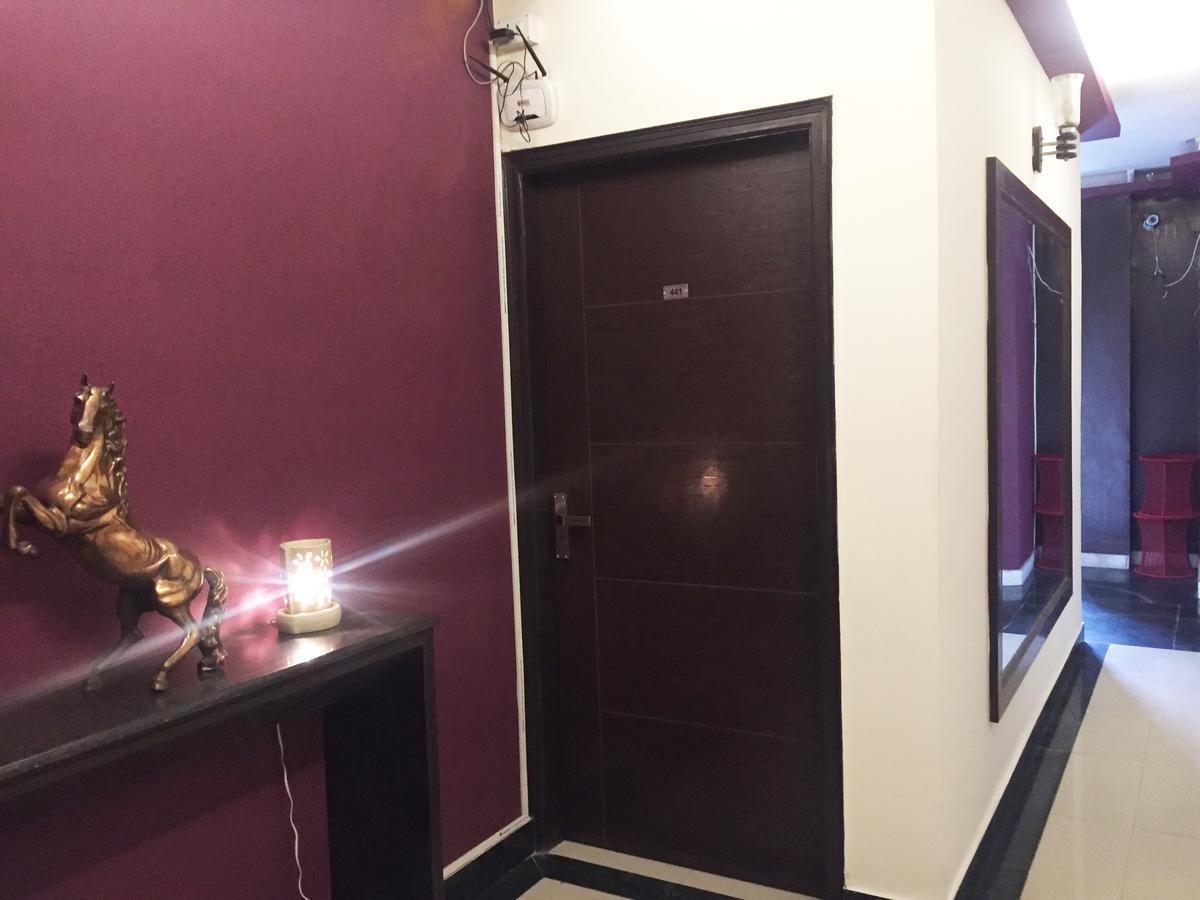 Anantkoti Hotel Yeni Delhi Dış mekan fotoğraf