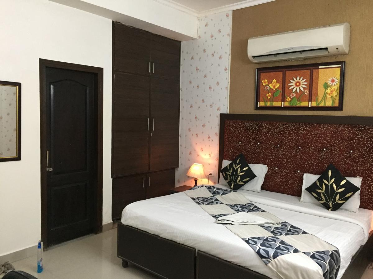 Anantkoti Hotel Yeni Delhi Dış mekan fotoğraf